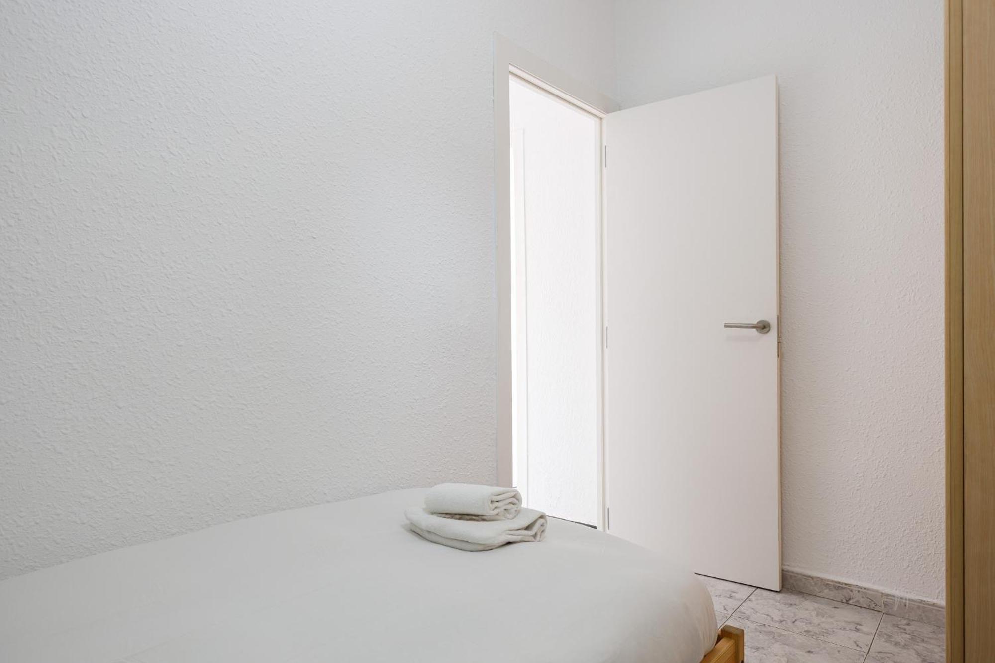 Besos - Bright Apartment Close To Congress & Port Sant Adrià de Besòs Extérieur photo